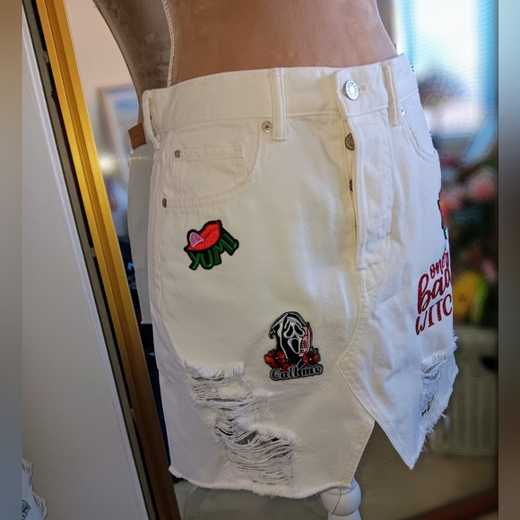 One-of-a-Kind Upcycled Witchy Denim Mini Skirt – Distressed White, NWOT - Picture 13 of 16
